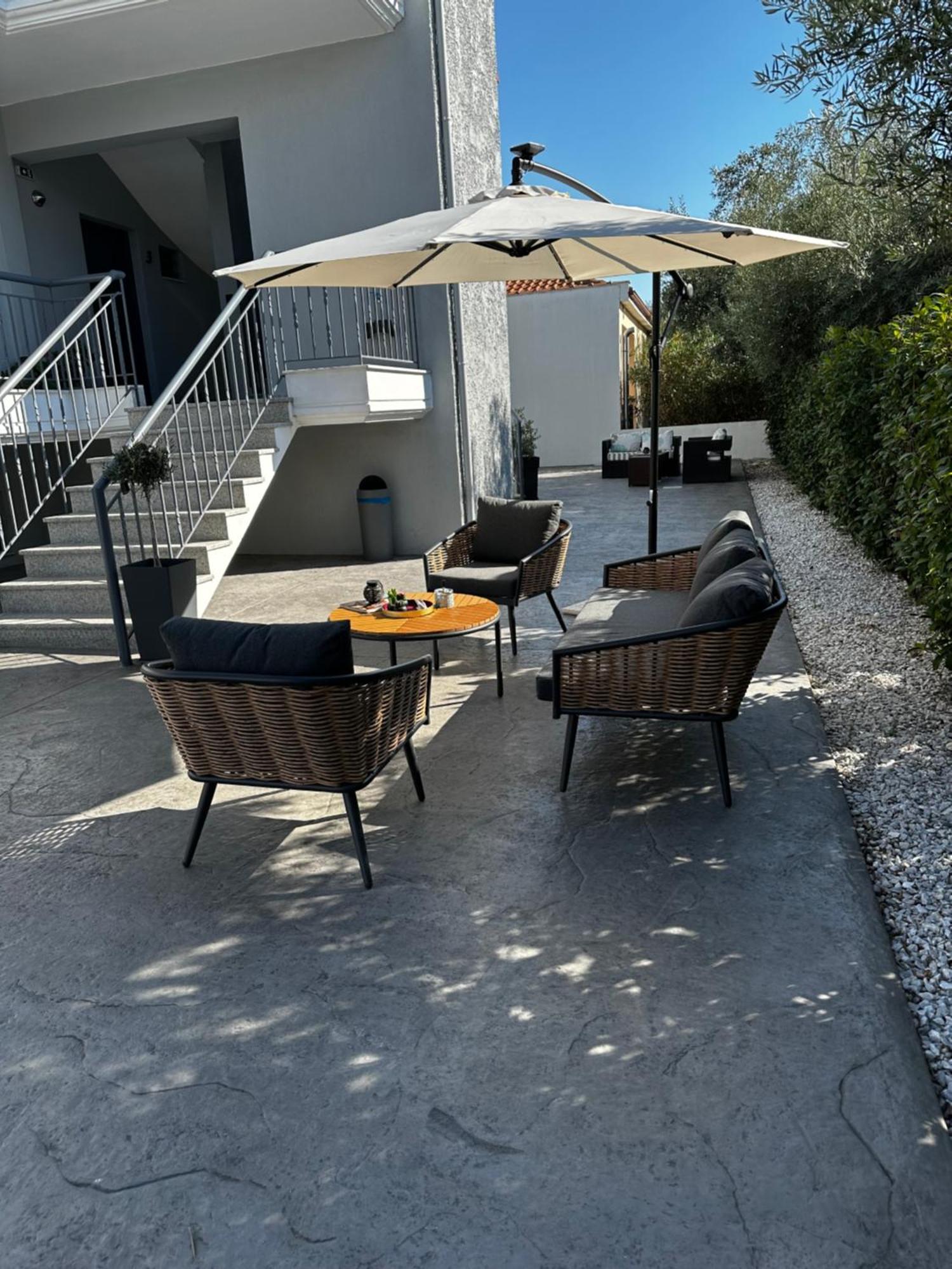 Thea Comfy Living Aparthotel Nea Vrasna Exterior photo